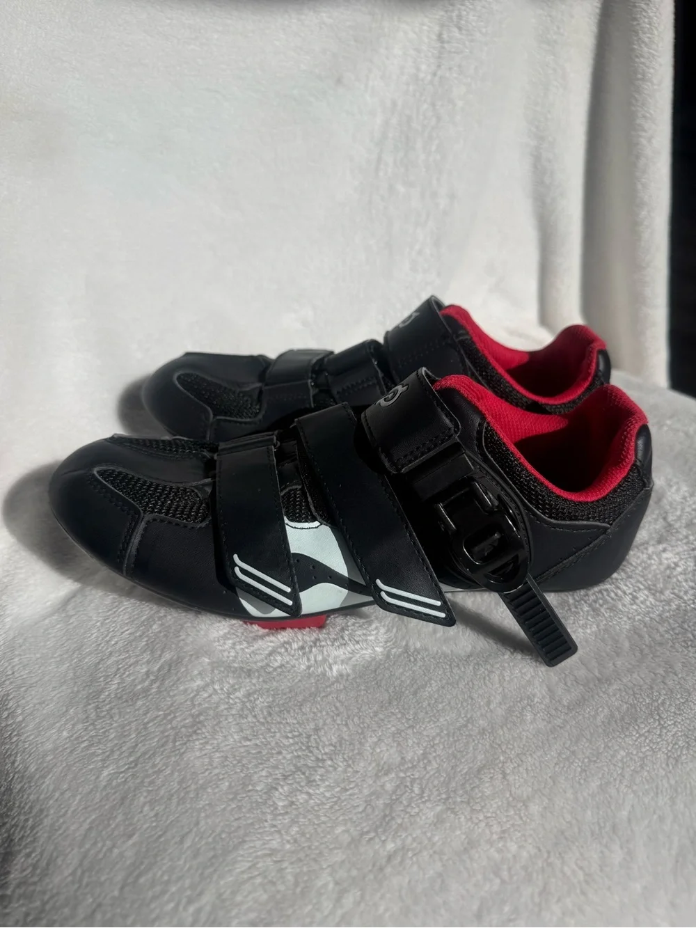 Peloton Black and Red Women's Cycling Shoes with Buckle Closure EU Size 40